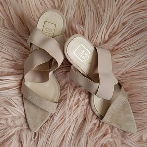 NWT ShuShop Nude Heels - Size 7